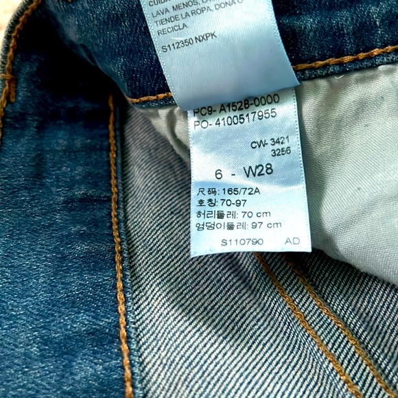 Signature by Levi’s Strauss Heritage High Rise Shorts - Picture 5 of 5